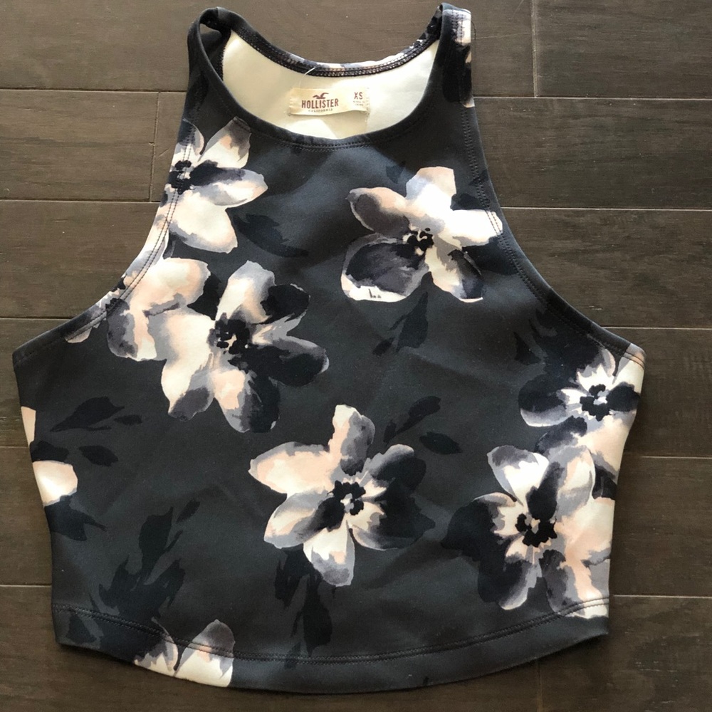 Hollister XS Crop Top